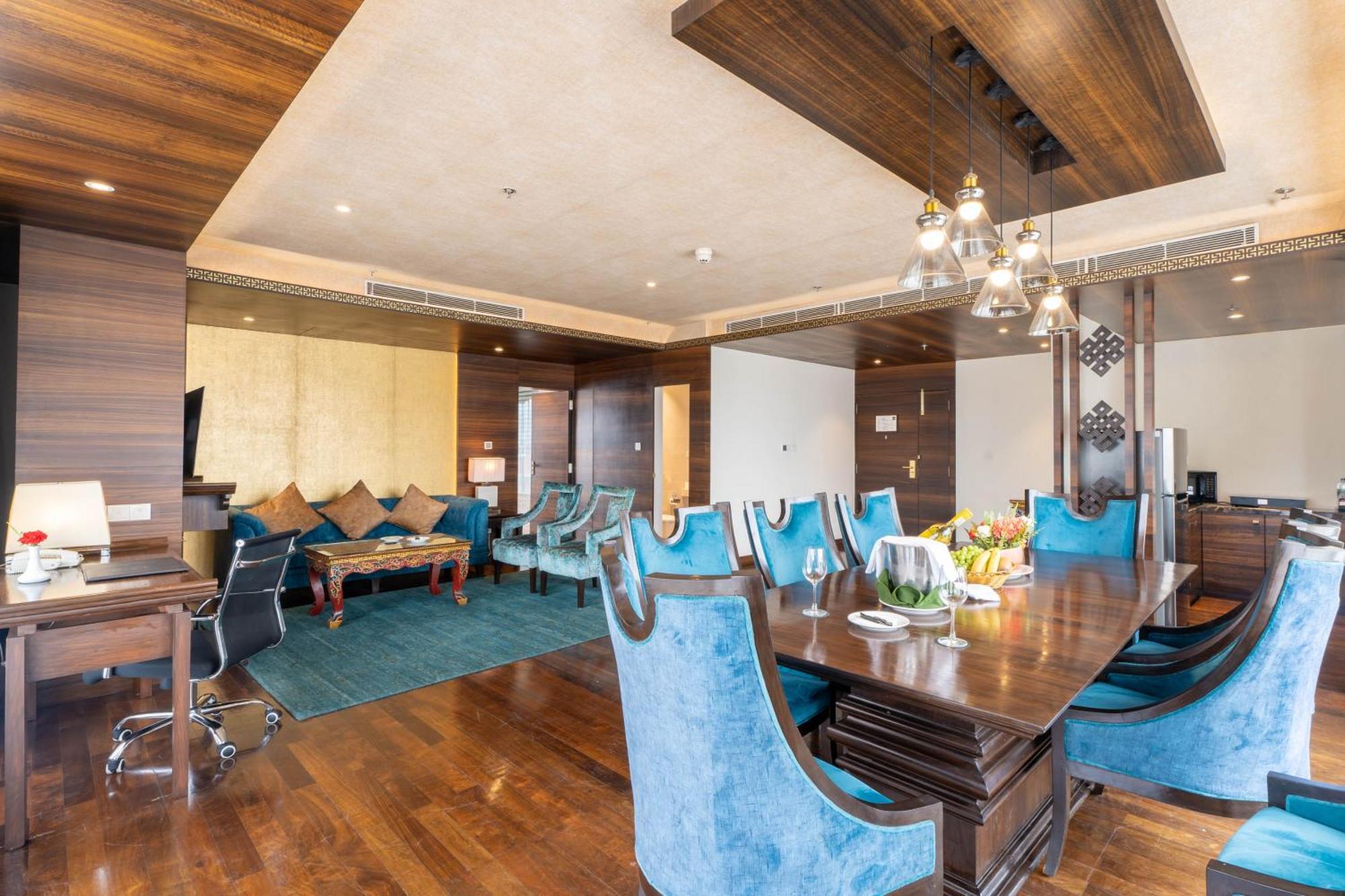 Ramada By Wyndham Kathmandu Dhumbarahi Hotel Luaran gambar
