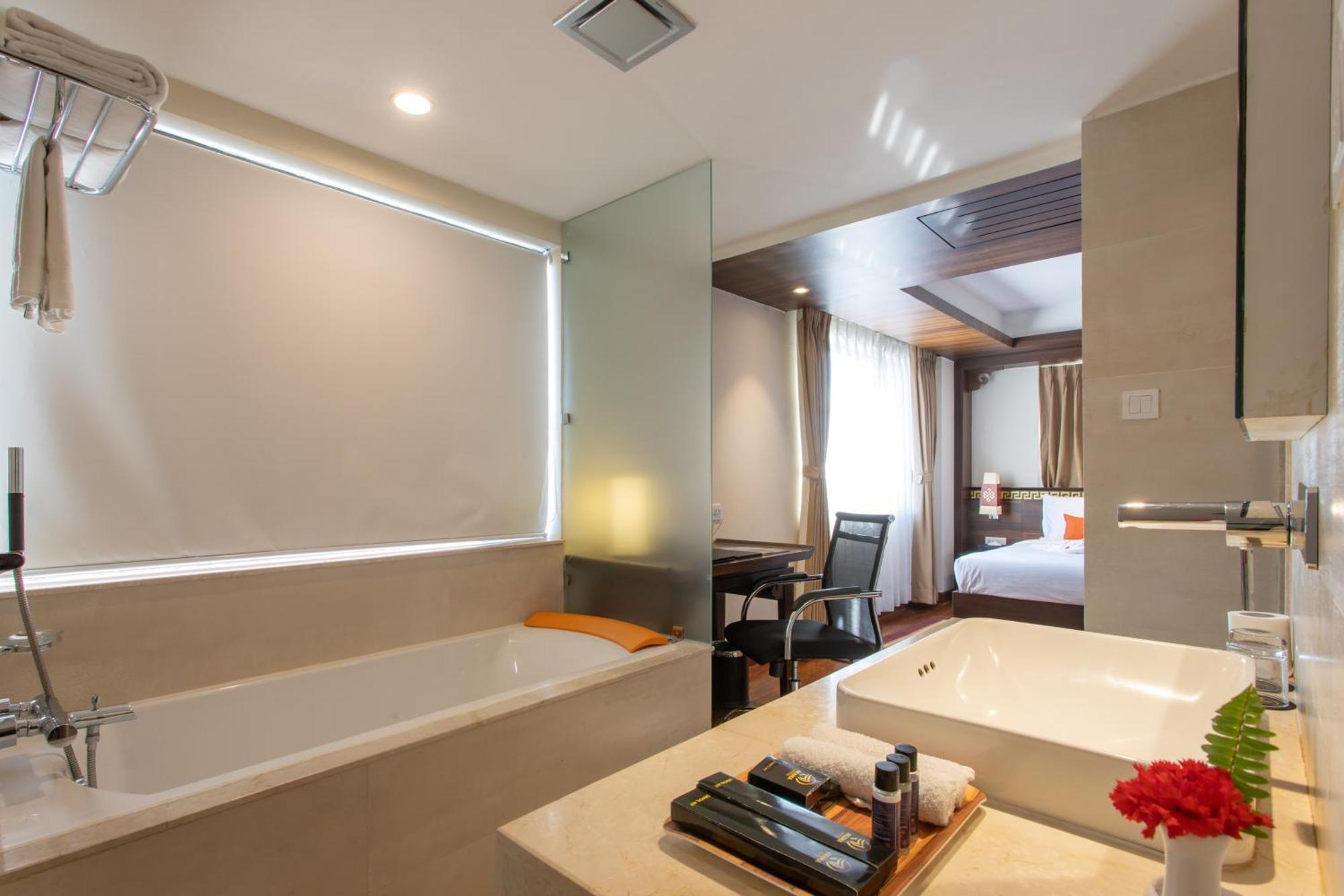 Ramada By Wyndham Kathmandu Dhumbarahi Hotel Luaran gambar